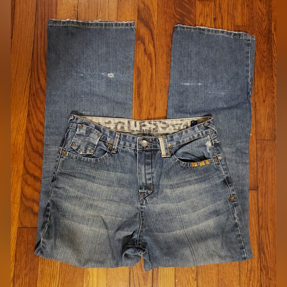 Guess 33"x31" men's vintage distressed Premium blue jeans.